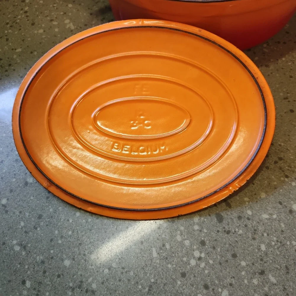 DESCOWARE Belgium Orange Flame Enamel Oval Cast Iron Dutch Oven w/ Lid 3 Qt